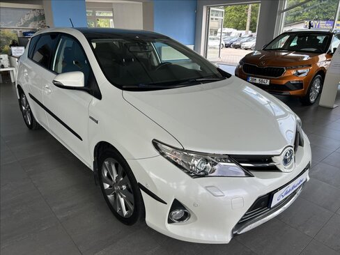 Toyota Auris Hatchback 1,8 l 73 kw
