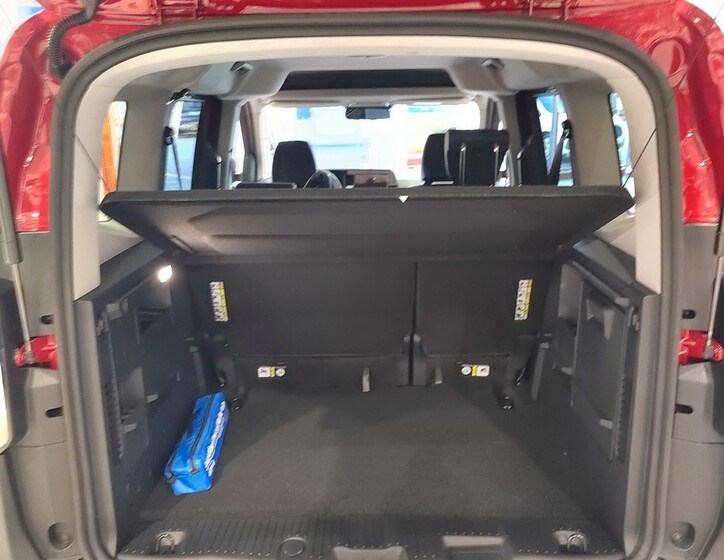 Ford Tourneo Courier 14