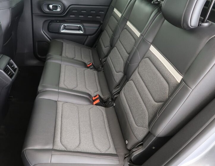 Citroën C5 Aircross SUV / Terénní 1,2 l 96 kw