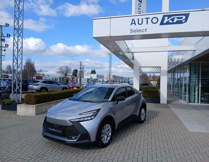 Toyota C-HR SUV / Terénní 1,8 l 72 kw