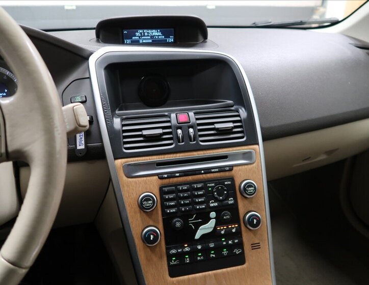 Volvo XC60 SUV / Terénní 2,4 l 120 kw