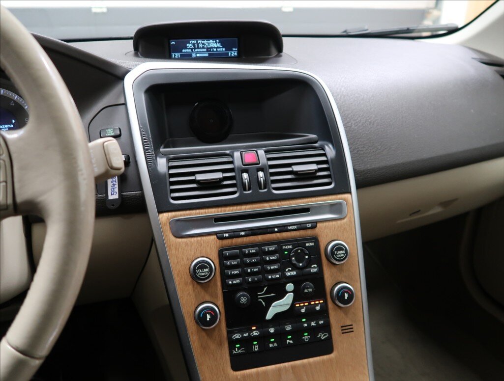 Volvo XC60 SUV / Terénní 2,4 l 120 kw