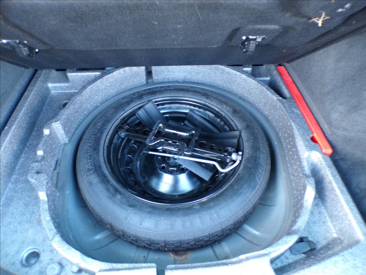 Volvo V50 Kombi 2,4 l 103 kw