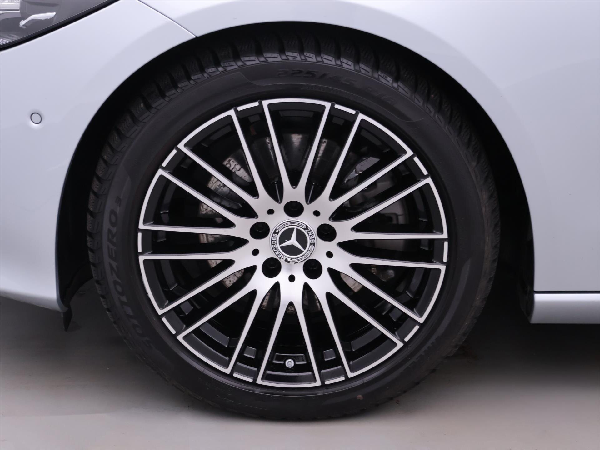 Mercedes-Benz Třídy C Sedan 1,5 l 150 kw