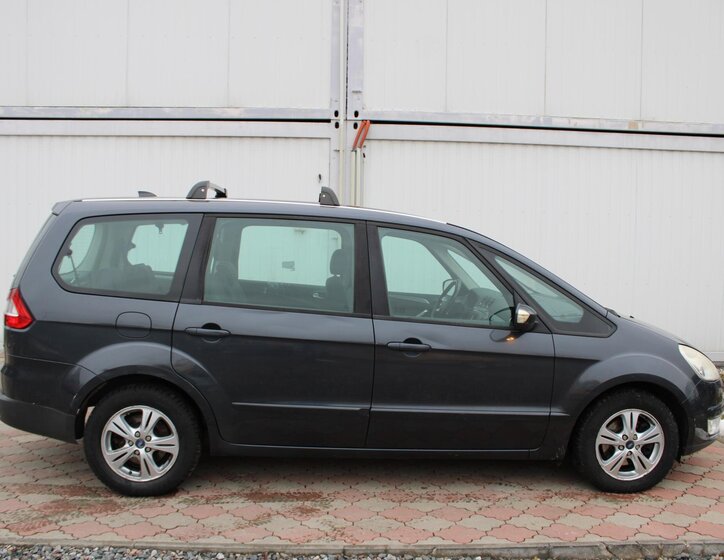 Ford Galaxy Kombi 1,8 l 92 kw
