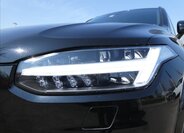 Volvo XC90 SUV / Terénní 2,0 l 228 kw