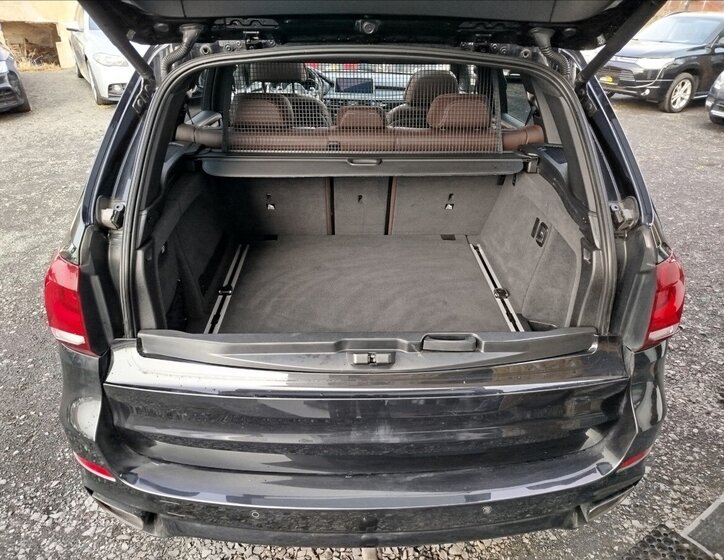 BMW X5 SUV 3,0 l 280 kw