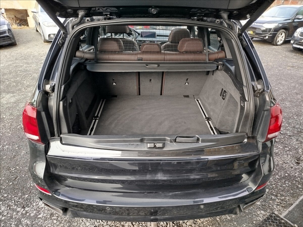 BMW X5 SUV 3,0 l 280 kw