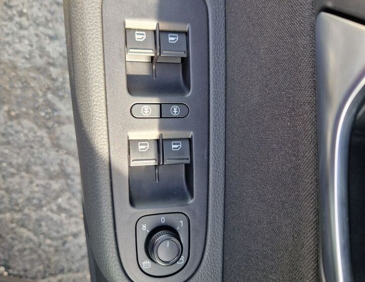 Volkswagen Sharan MPV 2,0 l 110 kw