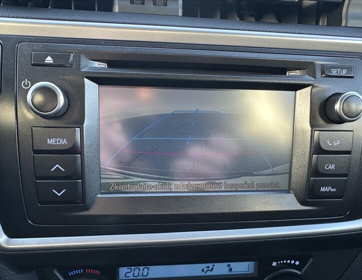 Toyota Auris Kombi 1,6 l 98 kw