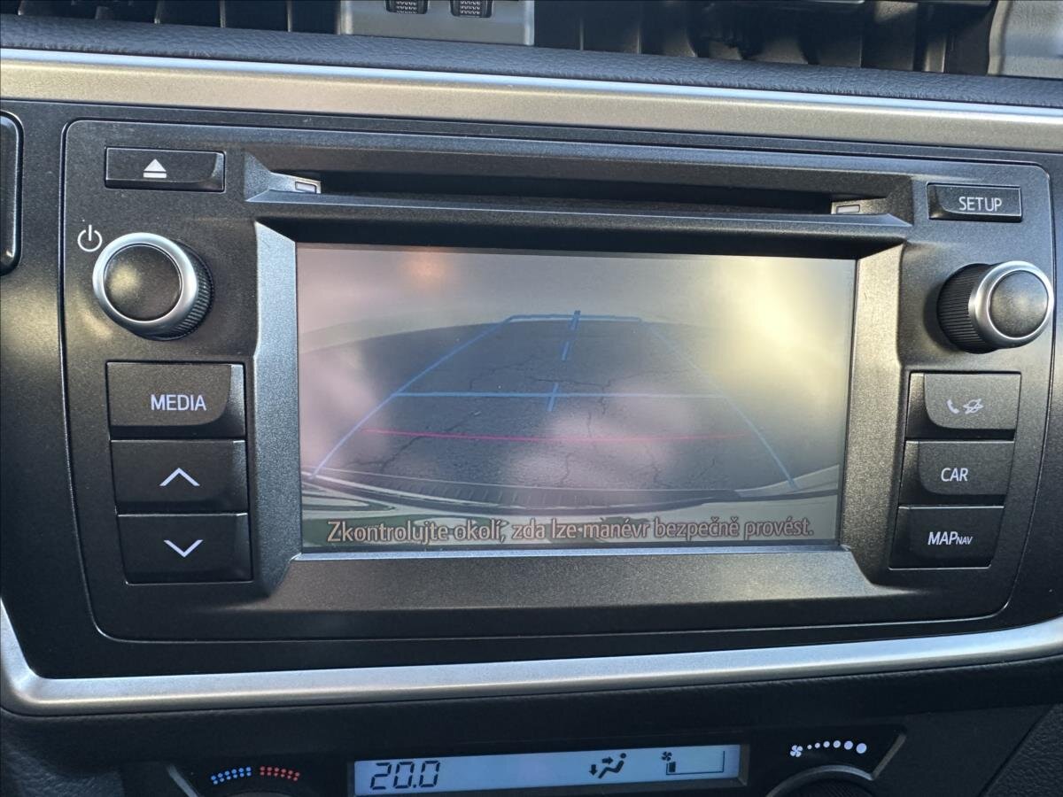 Toyota Auris Kombi 1,6 l 98 kw