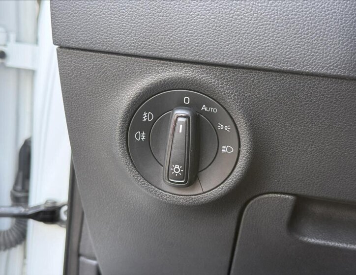 Škoda Karoq SUV / Terénní 1,6 l 85 kw