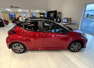 Toyota Yaris 8