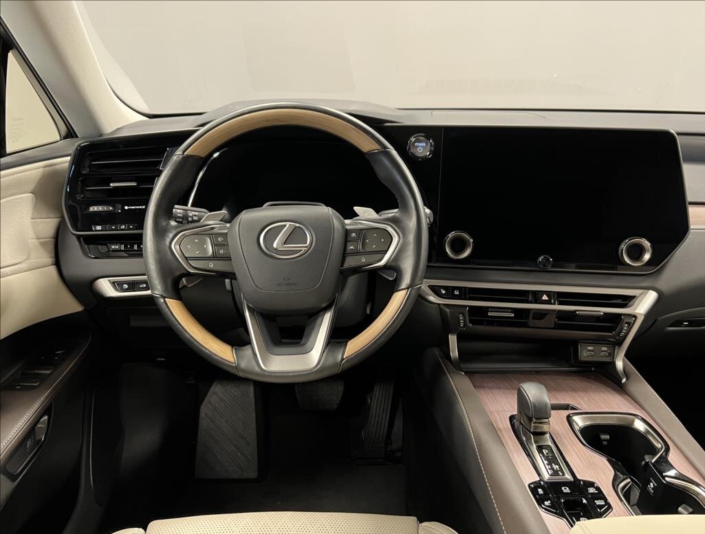Lexus RX 450h plus SUV 2,5 l 227 kw