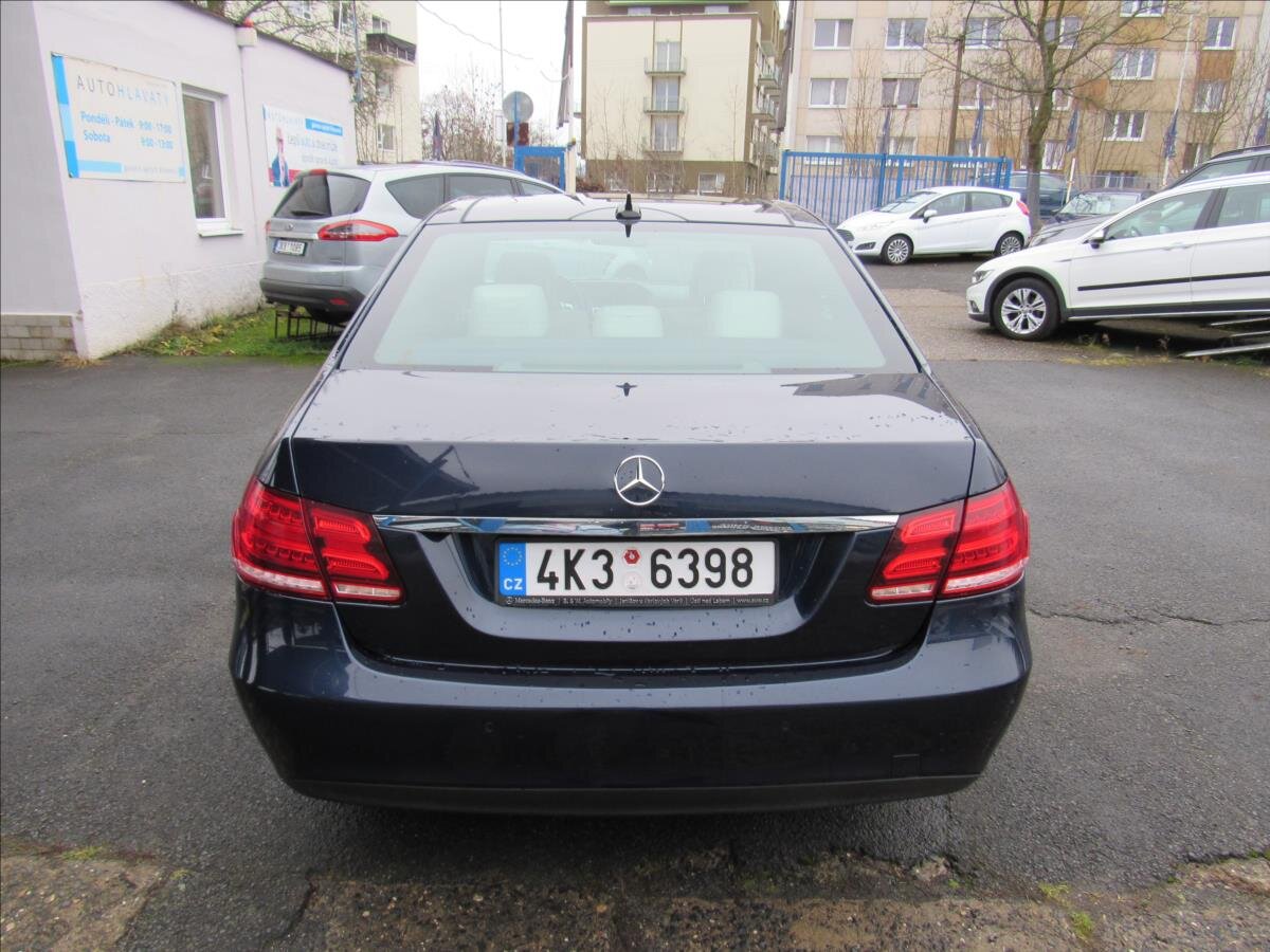 Mercedes-Benz Třídy E Sedan / Limuzína 3,0 l 190 kw