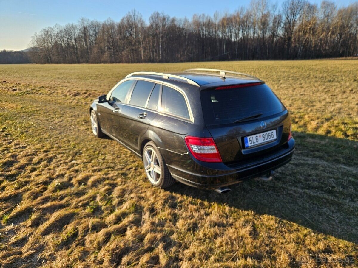 Mercedes-Benz Třídy C Kombi 0,0 135 kw