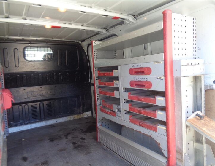 Ford Transit Skříň 2,2 l 74 kw