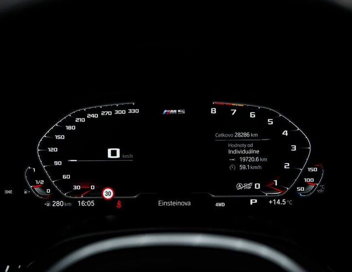 BMW M5 Sedan / Limuzína 4,4 l 460 kw