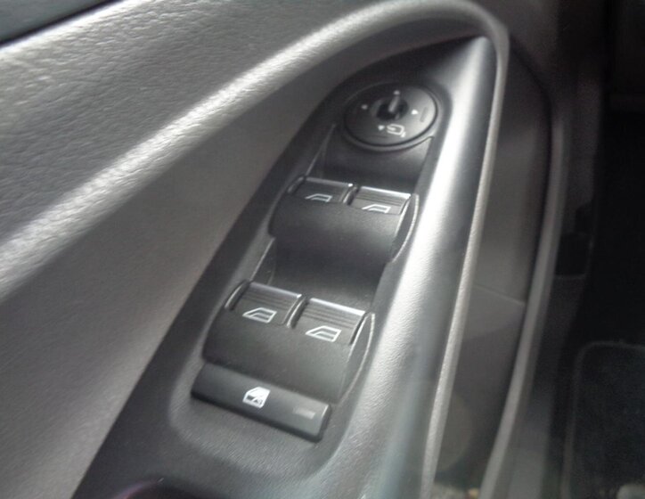 Ford Transit Connect Pick-up 1,5 l 88 kw