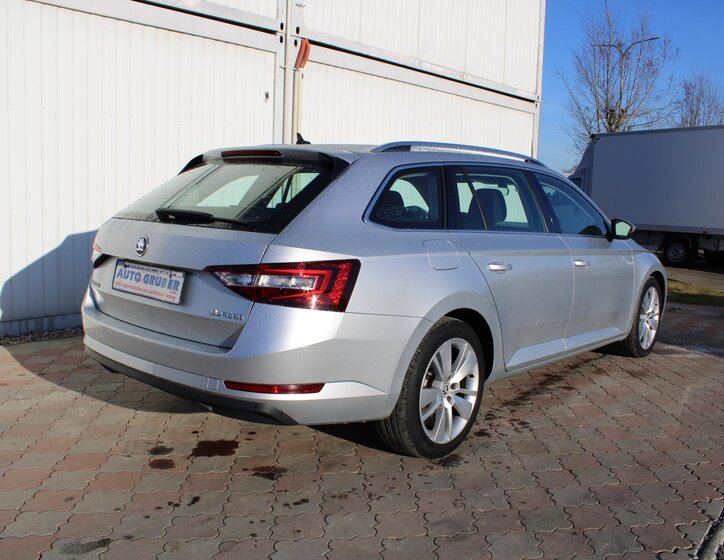 Škoda Superb 4