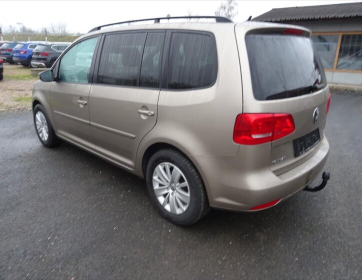 Volkswagen Touran 7