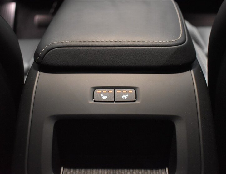 Volvo XC60 SUV / Terénní 2,0 l 184 kw