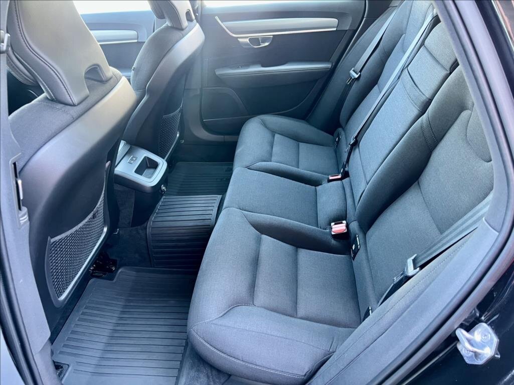 Volvo V90 Kombi 2,0 l 140 kw