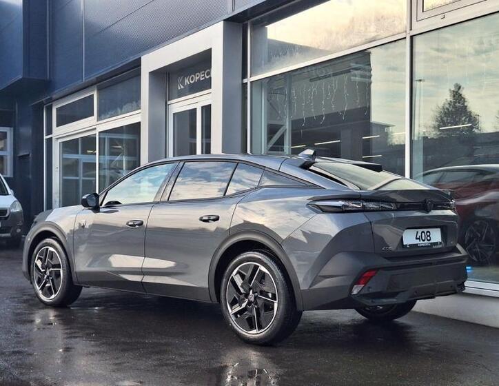 Peugeot 408 4