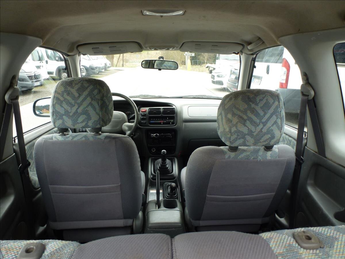 Suzuki Grand Vitara SUV / Terénní 2,0 l 94 kw