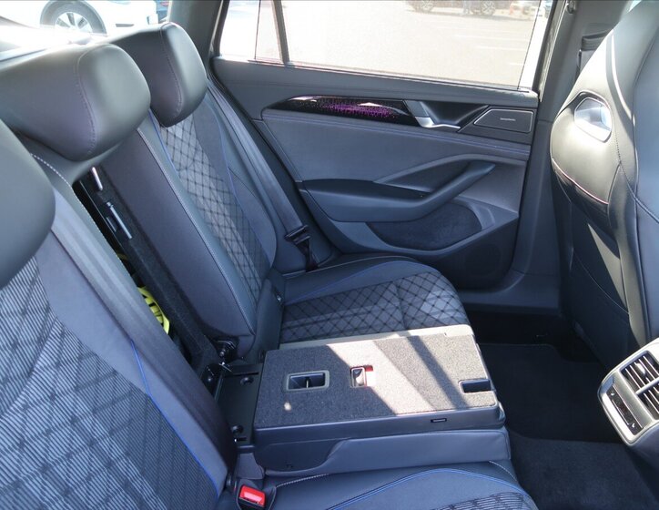 Volkswagen Passat Kombi 1,5 l 130 kw