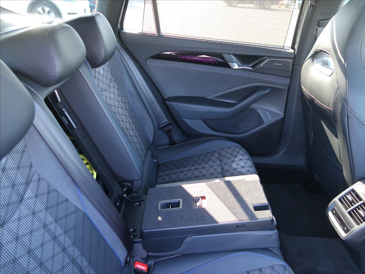 Volkswagen Passat Kombi 1,5 l 130 kw