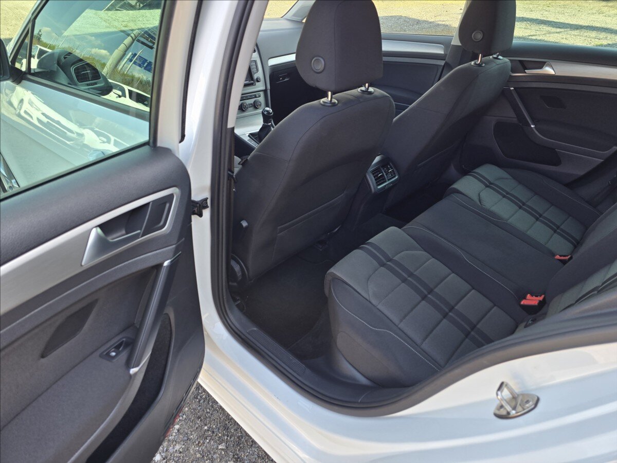 Volkswagen Golf Hatchback 1,2 l 63 kw