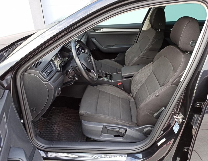 Škoda Superb 11