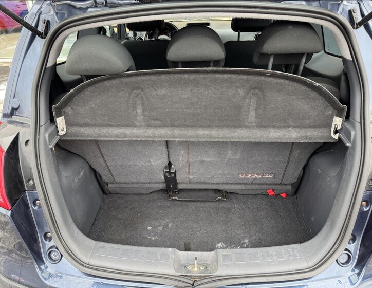 Mitsubishi Colt Hatchback 1,1 l 55 kw