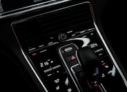 Porsche Panamera 9