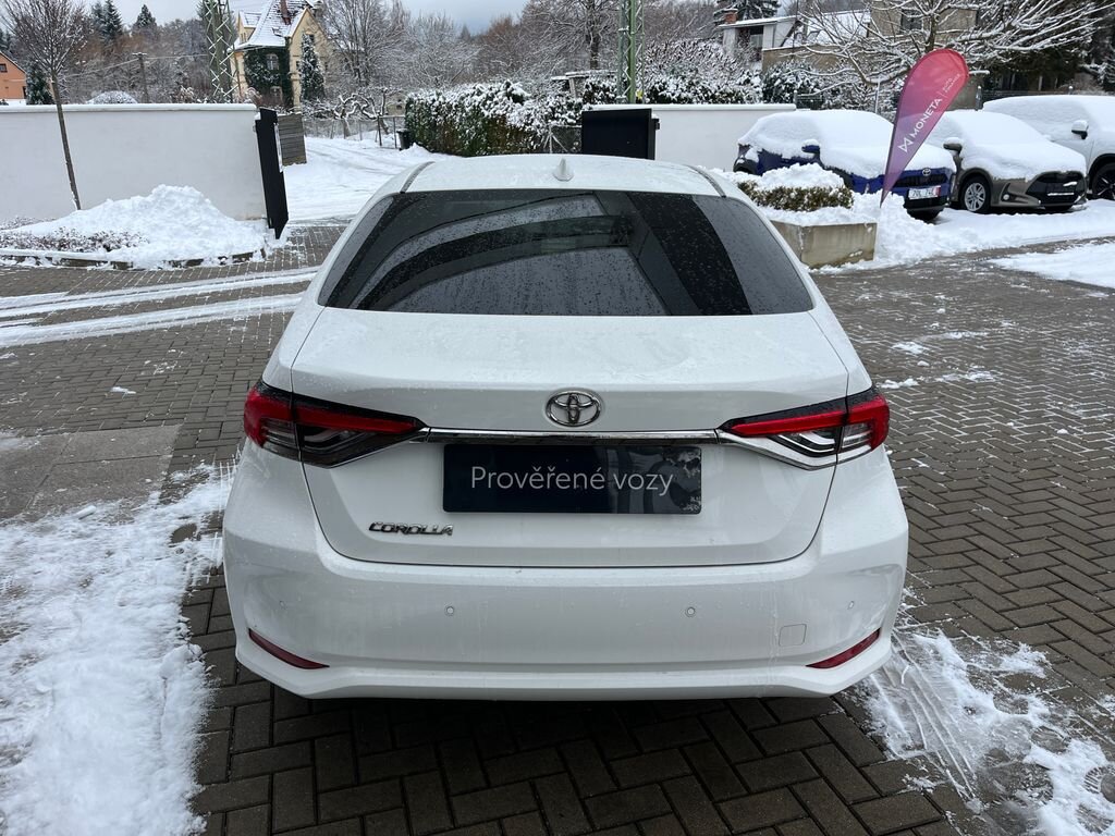 Toyota Corolla Sedan 1,5 l 92 kw