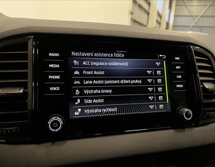 Škoda Karoq SUV 1,5 l 110 kw