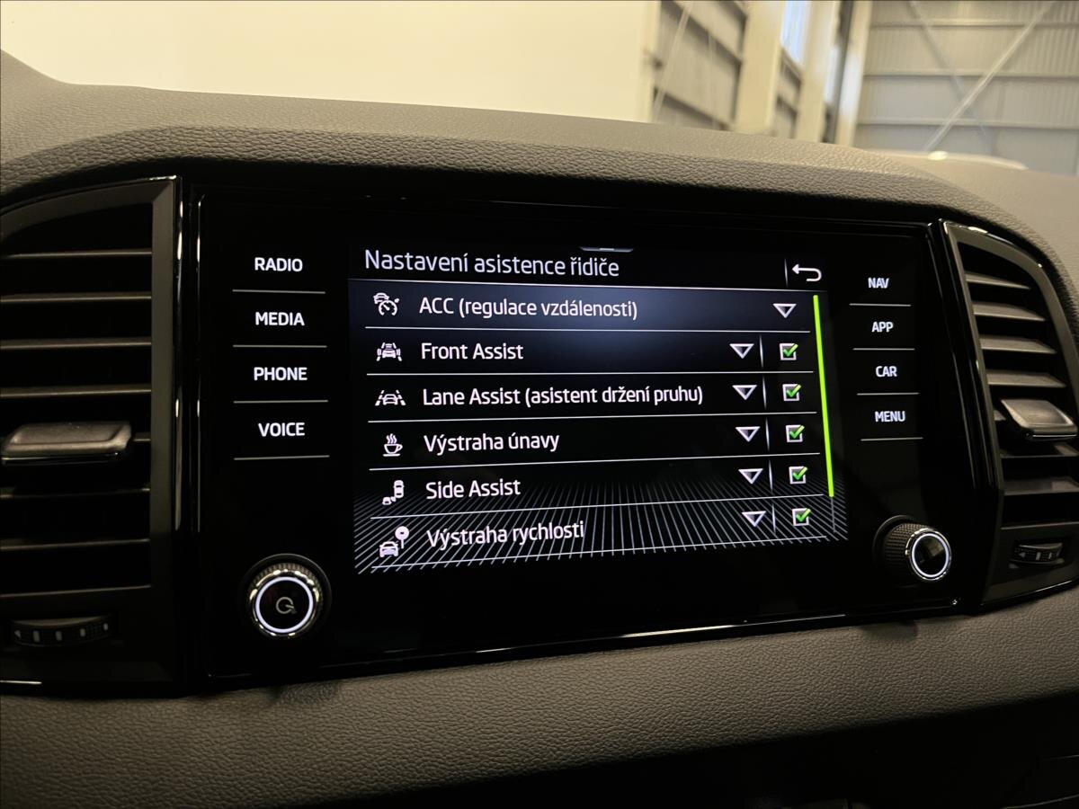 Škoda Karoq SUV 1,5 l 110 kw