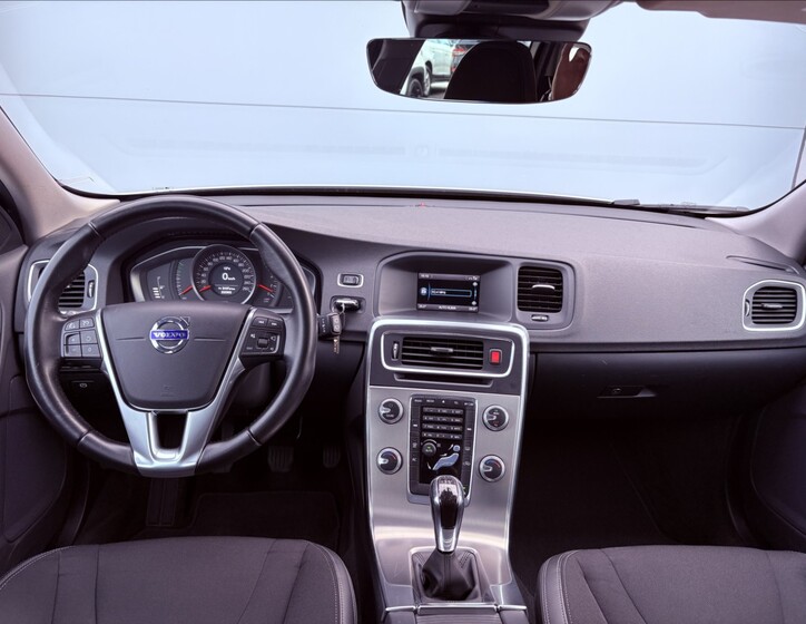 Volvo V60 7