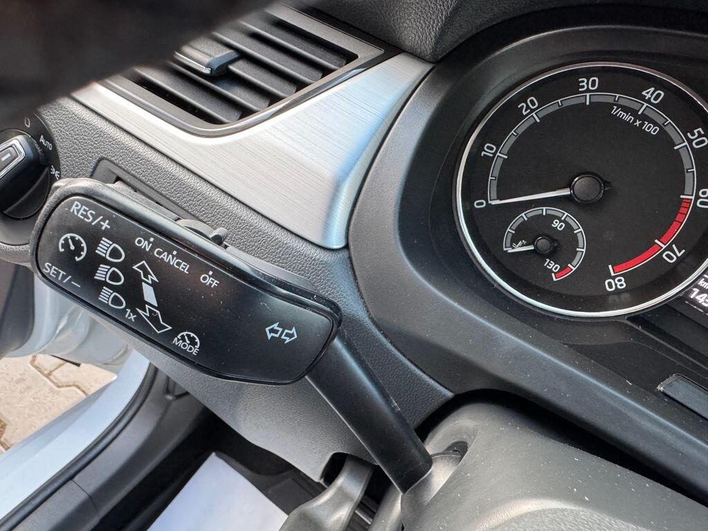 Škoda Rapid Hatchback 999,0 81 kw