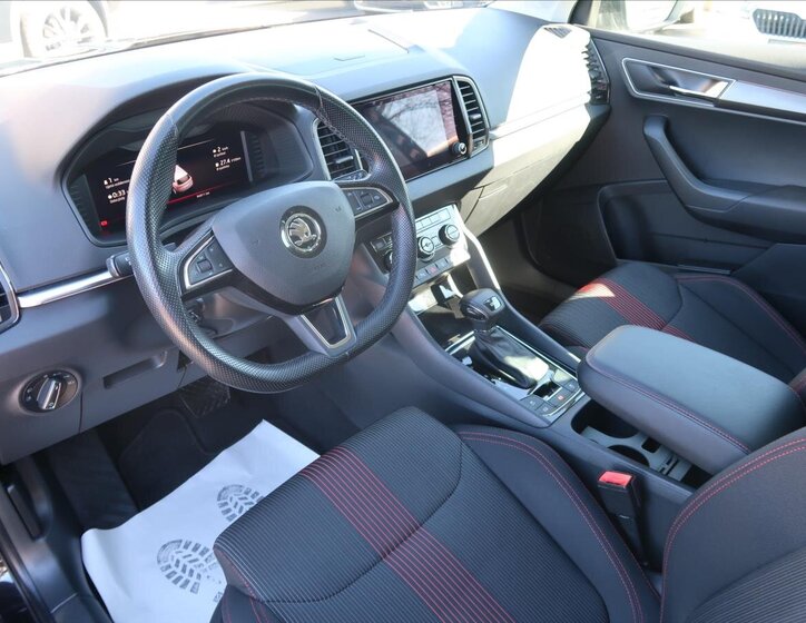 Škoda Karoq SUV / Terénní 1,6 l 85 kw