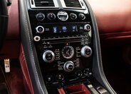 Aston Martin Vantage 11