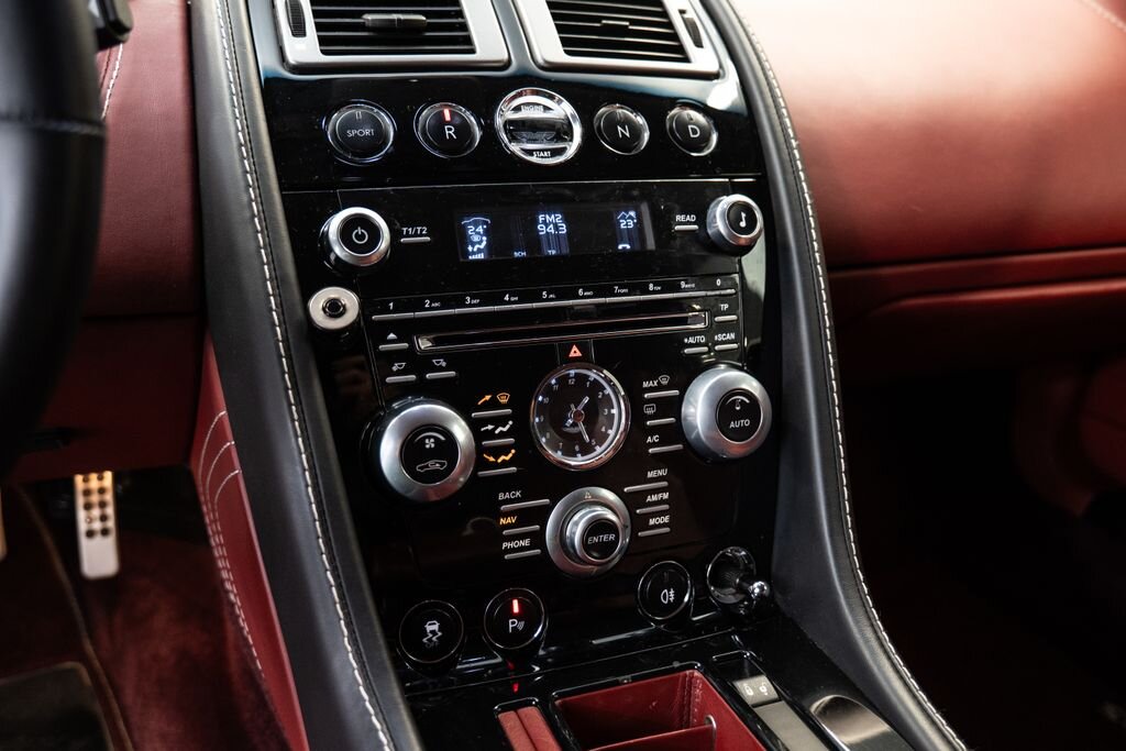 Aston Martin Vantage