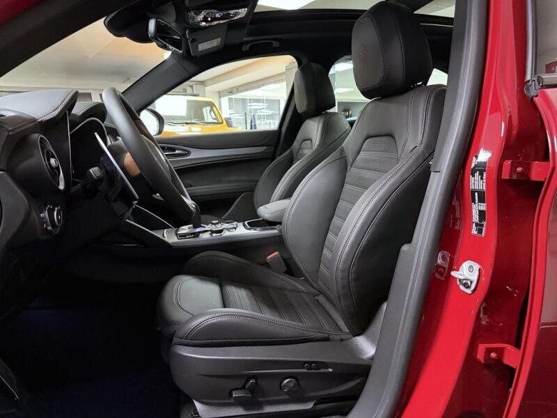 Alfa Romeo Stelvio SUV / Terénní 2,0 l 206 kw