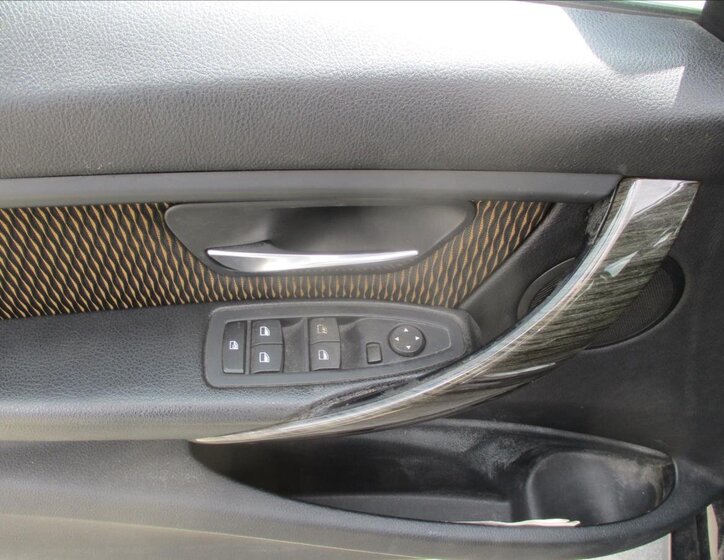 BMW Řada 3 Kombi 2,0 l 135 kw