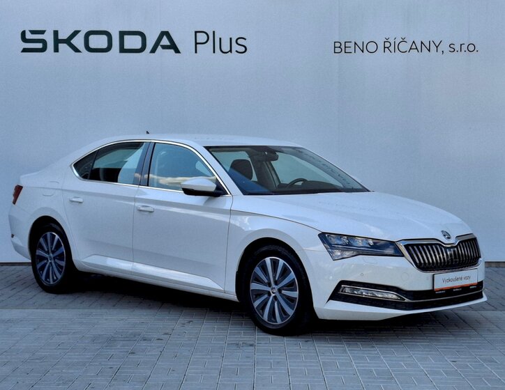 Škoda Superb 11