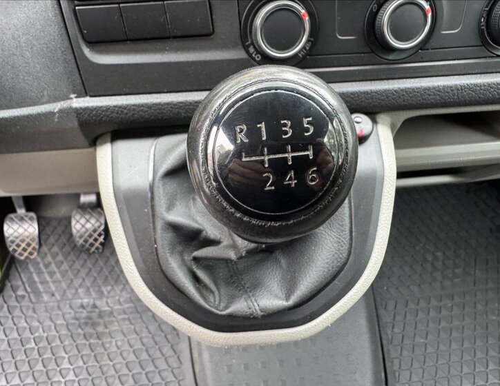 Volkswagen Transporter 32