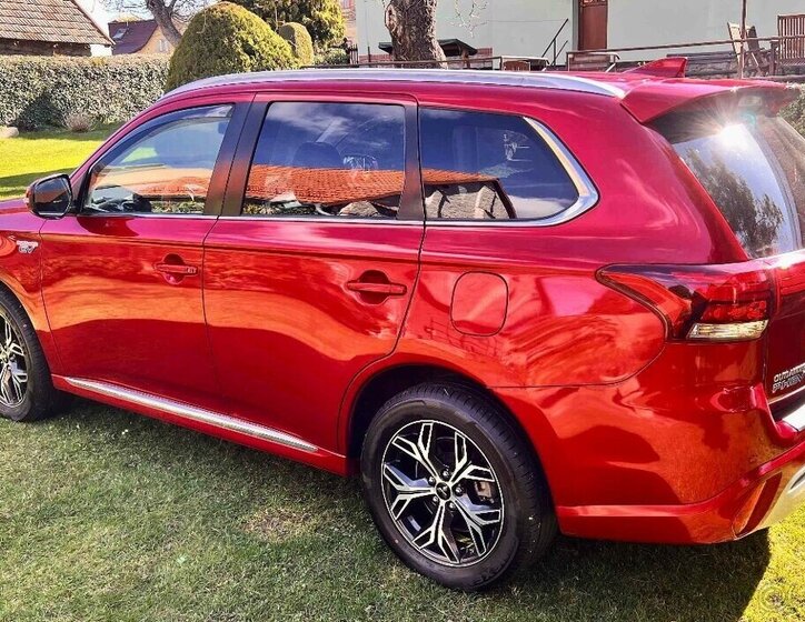 Mitsubishi Outlander SUV / Terénní 0,0 0