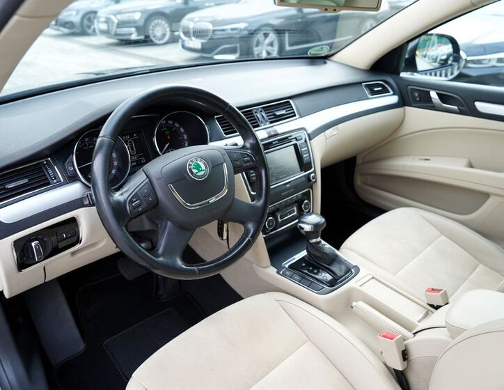 Škoda Superb 23