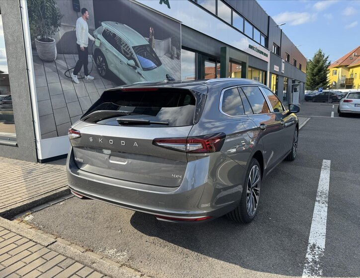 Škoda Superb 4